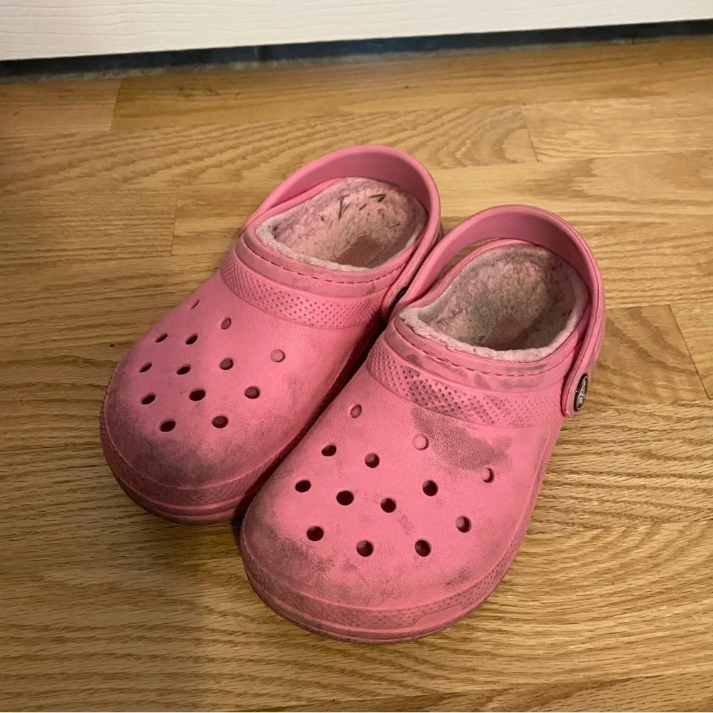 Crocs Pink Fleece Lined Sandals Shoes Sz 12 Kids Girls Youth